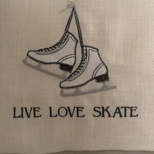 DECORATIVE PILLOW ⛸❤️